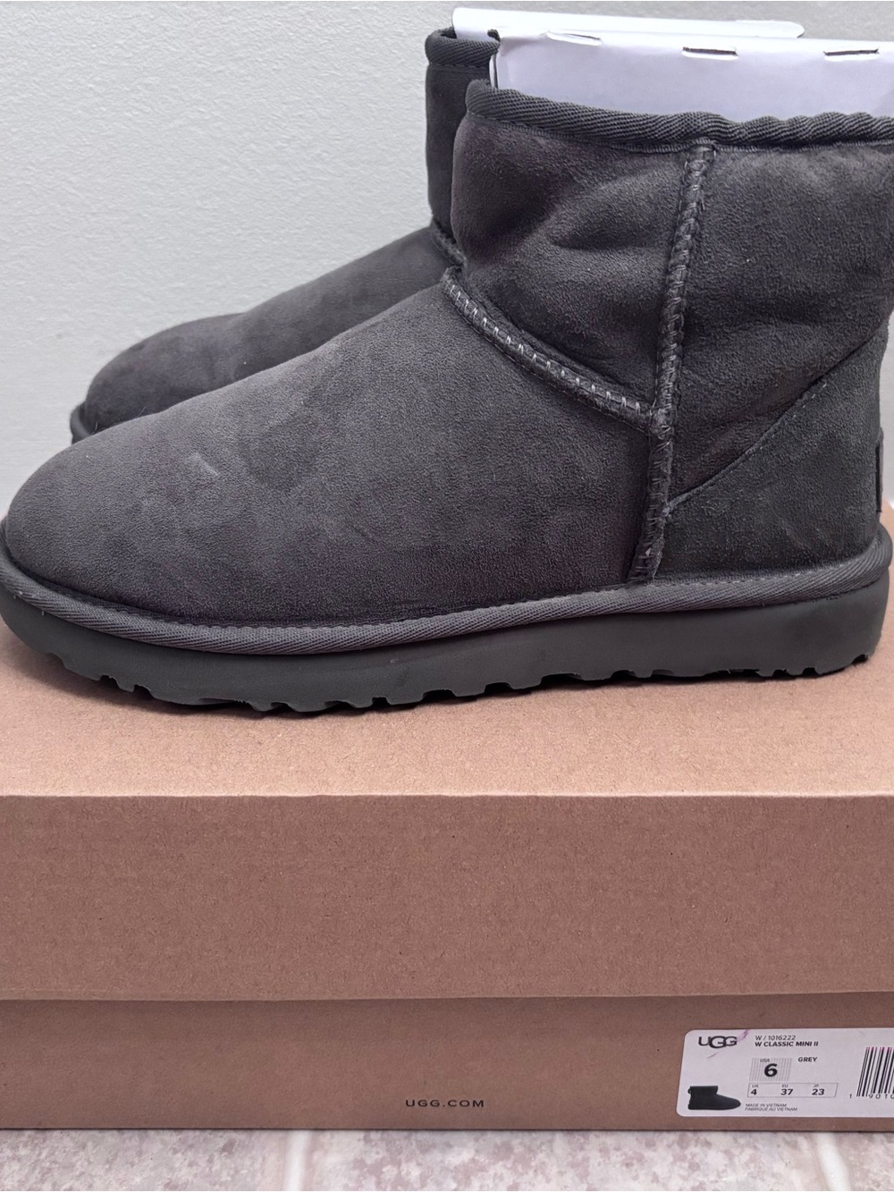 UGG Short Suede Ankle Boot in Charcoal Gray
